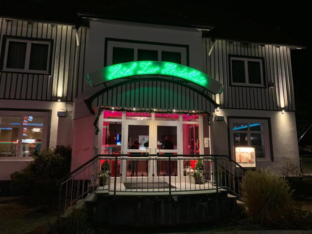 Hotel Zur Heidebluete Hambühren Exterior foto